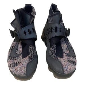 Nike Air- Men's 10 VaporMax Premier Fly knit Multicolor/ NO INSOLE & SIZE TAG